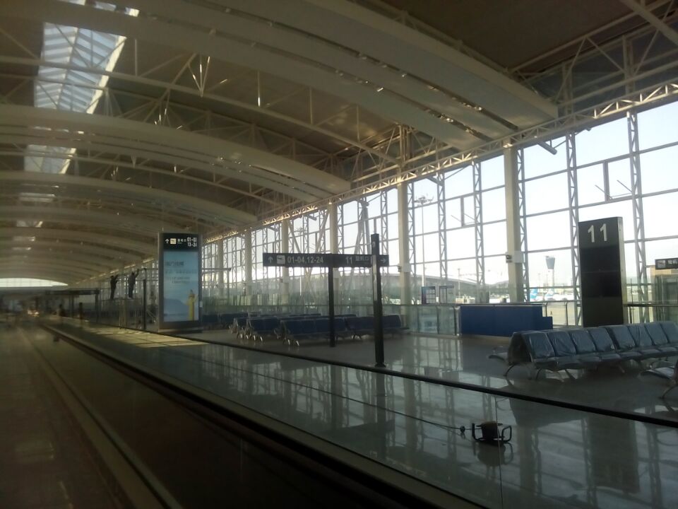 2013年我濟(jì)南飛機(jī)廠VIP候機(jī)廳安裝不間斷電源