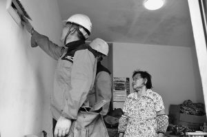 近日，全國多地進(jìn)入“燒烤”模式，據(jù)預(yù)測，至7月29日，高溫天氣還將持續(xù)。高溫天帶來了防暑降溫需求及相應(yīng)的用電高峰，與此同時，家庭用電安全事故也時有發(fā)生