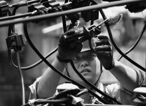 41.1攝氏度！ 7月27日，安徽省合肥市最高氣溫達(dá)41.1攝氏度，打破1959年夏季41攝氏度的高溫極值。當(dāng)天也是合肥市氣象臺(tái)連續(xù)第5天發(fā)布高溫紅色預(yù)警