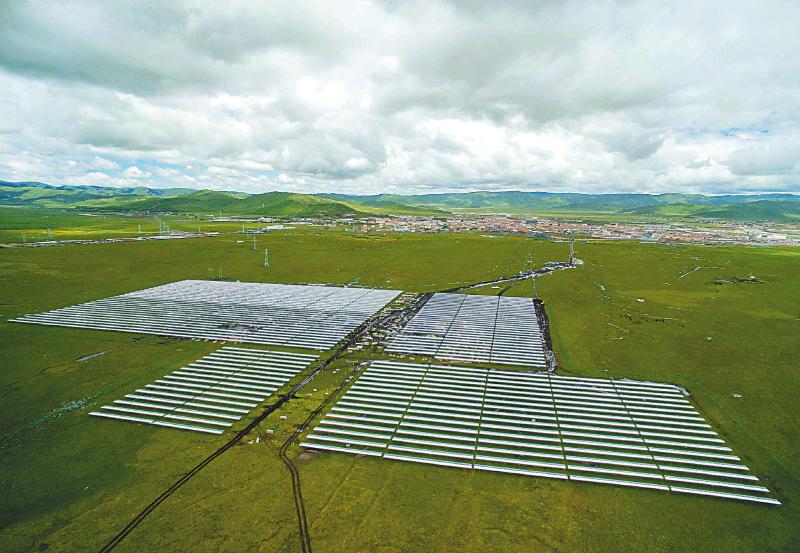 “十三五”期間，四川順應(yīng)全球能源變革趨勢(shì)，把握我國(guó)產(chǎn)業(yè)結(jié)構(gòu)綠色轉(zhuǎn)型發(fā)展要求，加快綠色低碳產(chǎn)品認(rèn)證，提升關(guān)鍵核心技術(shù)研發(fā)和裝備制造能力，全面提高新能源、新能源汽車應(yīng)用比例。四川是清潔能源大省，除水電外，近年來風(fēng)電、光伏等新能源裝機(jī)增速明顯