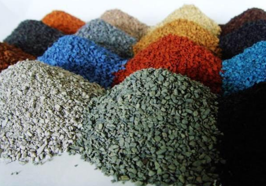 摘要：鈷作為生產(chǎn)鋰電池不可或缺的材料，因地球上含量稀少且開采困難，價格一直居高不下。而近些年隨著電動汽車的爆發(fā)，需求也是隨之增大，但產(chǎn)量卻因種種緣由難以突破，上漲趨勢將持續(xù)