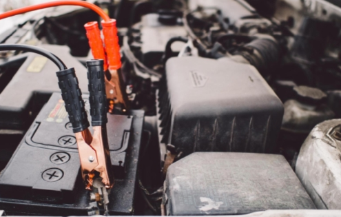 在無人機、電動汽車等新興科技產(chǎn)品的發(fā)展過程中，電池技術的重要性正日益凸顯。鑒于無人駕駛技術正廣泛融入幾乎整個交通領域，電池技術也將成為未來競爭的制勝關鍵