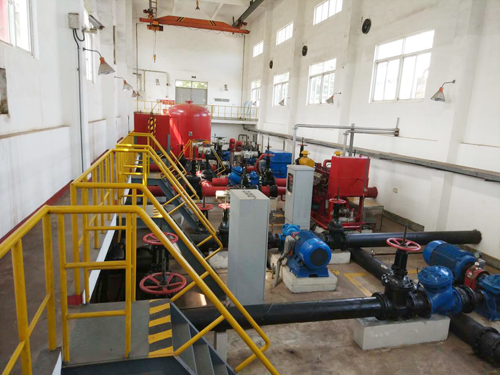 7月份開(kāi)始，可門(mén)電廠現(xiàn)場(chǎng)第二季度驗(yàn)收已陸續(xù)開(kāi)始，在此之前，可門(mén)項(xiàng)目部化水班組已經(jīng)對(duì)現(xiàn)場(chǎng)進(jìn)行7S打造與保持，及時(shí)處理設(shè)備的跑冒滴漏及腐蝕脫焊。經(jīng)過(guò)多天的辛苦努力換來(lái)了收獲，一次通過(guò)業(yè)主方的7S驗(yàn)收，并在驗(yàn)收過(guò)程中未發(fā)現(xiàn)一處需要整改的問(wèn)題，對(duì)我們工作認(rèn)真的態(tài)度贊不絕口