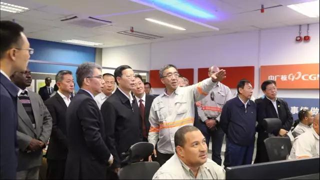 8月27日，中共中央政治局常委、國務院副總理張高麗視察中國在非洲最大的實體投資項目——中廣核納米比亞湖山鈾礦的生產和運營情況。張高麗在視察中對中國廣核集團（下稱“中廣核”）“走出去”實施國際化取得的成績給予肯定，并代表黨中央、國務院向湖山項目全體員工致以親切問候