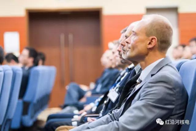 8月30日，世界核電營(yíng)運(yùn)者協(xié)會(huì)同行評(píng)審入口會(huì)在紅沿河現(xiàn)場(chǎng)召開(kāi)，這標(biāo)志著為期三周的評(píng)審全面啟動(dòng)。此次評(píng)審是紅沿河核電一期工程全面投產(chǎn)后規(guī)模最大的國(guó)際評(píng)審