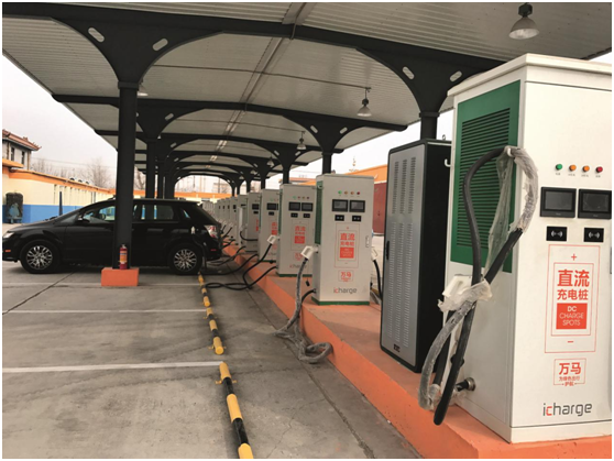  “萬馬新能源產(chǎn)業(yè)打造新能源產(chǎn)業(yè)生態(tài)鏈，采用車樁一體化運營，快充網(wǎng)絡(luò)建設(shè)與新能源物流車運營相輔相成，提高充電樁的使用率和能源效率，在滿足車輛充電需求的前提下實現(xiàn)資源的最大化利用。”萬馬奔騰新能源產(chǎn)業(yè)有限公司(以下簡稱萬馬新能源產(chǎn)業(yè))總裁施澤忠在接受《新能源汽車報》采訪時表示