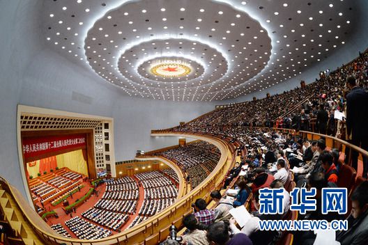 國務(wù)院總理李克強(qiáng)5日在十二屆全國人大二次會議上作了《政府工作報(bào)告》，在能源領(lǐng)域有幾大看點(diǎn)。3月5日，第十二屆全國人民代表大會第二次會議在北京人民大會堂開幕