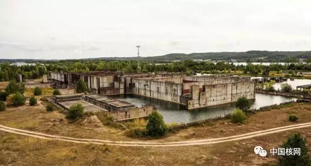 波蘭重啟核電計(jì)劃，究竟花落誰(shuí)家？美日韓，還是我們的華龍一號(hào)？波蘭能源部長(zhǎng)KrzysztofTchorzewski已經(jīng)證實(shí)，在經(jīng)過(guò)長(zhǎng)期的拖延后，波蘭政府打算重啟其核電計(jì)劃。“我們希望以5年內(nèi)建造3座核電機(jī)組，預(yù)計(jì)在2029年前可能實(shí)現(xiàn)第一座核電機(jī)組的正式運(yùn)作