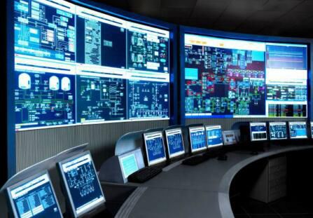 從遠(yuǎn)古的漏壺計(jì)時，到公元前的水利樞紐工程；從中世紀(jì)的鐘擺、天文望遠(yuǎn)鏡，到工業(yè)革命的蒸汽機(jī)；從百年前的飛機(jī)、汽車和電話，到八十多年前的電子放大器、模擬計(jì)算機(jī)；從二戰(zhàn)期間的雷達(dá)、火炮防空網(wǎng)，到冷戰(zhàn)時代的衛(wèi)星、導(dǎo)彈和數(shù)字計(jì)算機(jī)；從六十年代的登月飛船，到現(xiàn)代的航天飛機(jī)、宇宙和星球探測器。這些著名的科技發(fā)明直接催生和發(fā)展了自動控制技術(shù)