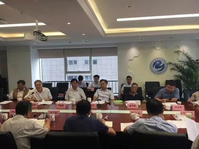 皮書編制啟動(dòng)會(huì)。來(lái)自中核集團(tuán)、中核建集團(tuán)、國(guó)電投集團(tuán)、中廣核集團(tuán)、中國(guó)華能集團(tuán)、上海電氣集團(tuán)等單位的編寫組成員參加了會(huì)議