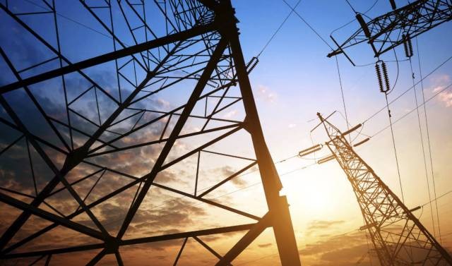 
            	　　英國國家能源網(wǎng)，本文稱之為英國國家電網(wǎng)。9月23日第一輪投標截止，標的是英國國家電網(wǎng)剝離出來的天然氣管道配送業(yè)務(wù)的51%的股權(quán)，估值126億英鎊