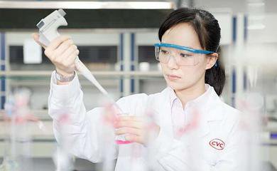 
            	創(chuàng)新并不只是技術(shù)創(chuàng)新，在發(fā)展過程中任何可以促進效率、效益變化的包括提升技術(shù)人員能力都可以稱之為創(chuàng)新。對檢驗檢測事業(yè)而言，作為國家質(zhì)量建設(shè)的“把關(guān)人”，同時又是質(zhì)量強國的技術(shù)支撐者，需要不斷創(chuàng)新，不斷謀求新發(fā)展