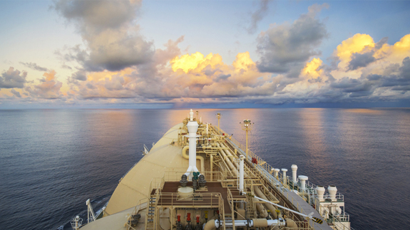 
            	根據(jù)美國石油協(xié)會（API），到2040年增多的液化天然氣出口有望為美國經(jīng)濟增加730億美元。這一增長還將支持多達45.2萬個新增就業(yè)崗位