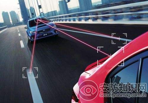 
            	據(jù)IHS Markit的最新報(bào)告指出，在高分辨率相機(jī)及顯示器的普及化下，讓汽車制造商找到了彌補(bǔ)傳統(tǒng)鏡面設(shè)計(jì)不足的辦法，通過(guò)高清攝像頭及顯示器等可視化及安全性功能驅(qū)動(dòng)，實(shí)現(xiàn)汽車更多新的應(yīng)用（如提高燃油效率等），但最明顯的是汽車的后視鏡及側(cè)視鏡將在未來(lái)十年內(nèi)發(fā)生重大變化。后視鏡顯示已經(jīng)在實(shí)際應(yīng)用中取得成功，具有提供駕駛員更廣闊的視野，消除盲點(diǎn)