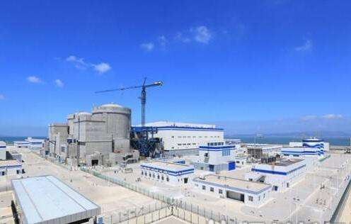 金投原油網(wǎng)09月19日訊，【核電重啟漸近：2017年第二臺(tái)正式商運(yùn)的核電機(jī)組出爐】核電重啟在即，公司受益彈性大。9月17日下午，隨著168小時(shí)連續(xù)穩(wěn)定運(yùn)行試驗(yàn)圓滿完成，福清核電4號(hào)機(jī)組正式商運(yùn)，至此，中國大陸核電商運(yùn)機(jī)組達(dá)到37臺(tái)，在建機(jī)組19臺(tái)，福建實(shí)現(xiàn)核電占比達(dá)16.4%