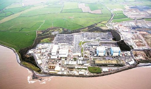 金投原油網(wǎng)08月29日訊，今日，記者獲悉，中國核電企業(yè)中廣核集團(tuán)投資建設(shè)的英國欣克利角核電項目，主體工程正式動工至今，已歷時3個月，目前工程進(jìn)展順利。中廣核集團(tuán)英國公司總經(jīng)理鄭東山今天在接受記者采訪時說，欣克利角C項目正式開工以來，工程進(jìn)展順利