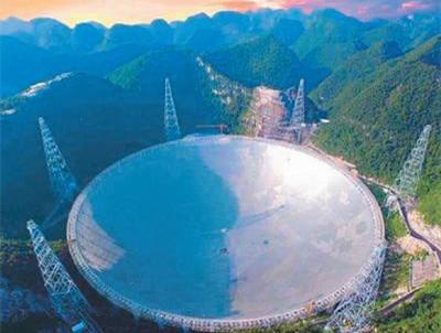 
            	它時(shí)強(qiáng)時(shí)弱、若隱若現(xiàn)，仿佛穿越亙古蠻荒而來；它源自茫茫宇宙深處，是名副其實(shí)的“天籟之音”。它就是根據(jù)脈沖星信號(hào)振幅轉(zhuǎn)換為聲音后制作的一段音樂，蘊(yùn)含著等待破解的宇宙之謎，深邃而神秘