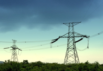 
            	近日，東北區(qū)域連續(xù)發(fā)生三起電力安全事故(事件)，造成人身傷亡和財產(chǎn)損失。黨的十九大召開在即，為進(jìn)一步加強(qiáng)近期電力安全生產(chǎn)工作