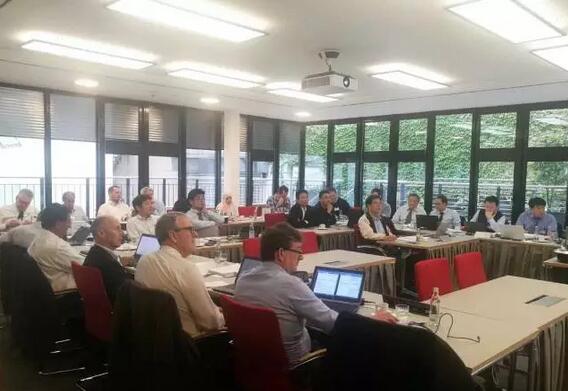 　　在2017年10月13日于柏林剛剛結(jié)束的ISO/TC153柏林會議上，由合肥通用機械研究院黃明亞副總工程師帶隊的中國代表團取得了一項閥門國際標(biāo)準(zhǔn)(ISO6002-1992螺栓連接鋼制閘閥)的主導(dǎo)修訂權(quán)，這是中國閥門行業(yè)第一次取得閥門國際標(biāo)準(zhǔn)領(lǐng)域的制修訂權(quán)，也彰顯了中國閥門在國際閥門領(lǐng)域中有了標(biāo)準(zhǔn)制訂權(quán)。 圖片來自網(wǎng)絡(luò)，侵刪 　　會議由新主席Mr.Jacques PETERSCHMITT先生主持，秘書長Ms.Helene CROS向大會提交了第4屆工作報告等文件，WG1工作組對我國負