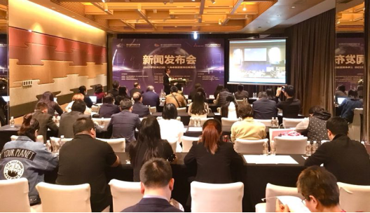 　　從主要半導(dǎo)體公司公布的第三季度財(cái)報(bào)預(yù)期來看，2017年無疑將成為豐收的一年，各分析機(jī)構(gòu)也紛紛上調(diào)增長預(yù)期，普遍認(rèn)為2017年全球半導(dǎo)體產(chǎn)業(yè)增長率至少在15%以上，這將是自2010年以后最好的年景。IC China 2017即將于10月25-27日在上海舉行，立足于全球最大半導(dǎo)體需求市場的中國國家級半導(dǎo)體展，將在這個(gè)最好的年景拉開帷幕