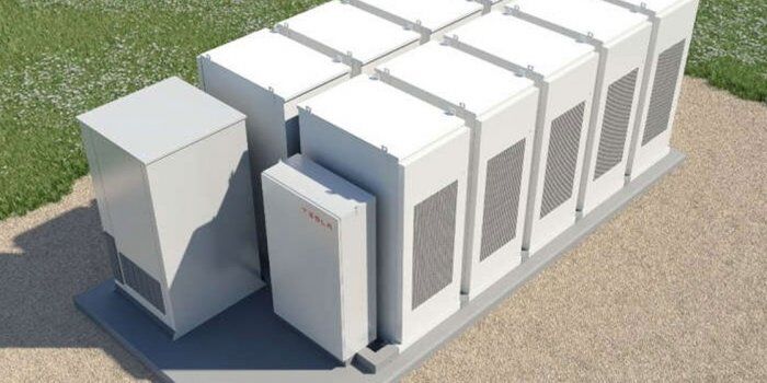 
            	據(jù)美國媒體10月23日報道，波多黎各經(jīng)濟發(fā)展與商務(wù)部長曼努埃爾?拉博伊(Manuel Laboy)在彭博社的采訪中表示，政府希望利用美國聯(lián)邦應(yīng)急管理局的資金來建立一個新的電力分配系統(tǒng)，而不是僅僅專注于修復(fù)在颶風(fēng)“瑪麗亞”(Hurricane Maria)的4級風(fēng)中被摧毀的電網(wǎng)。據(jù)悉，波多黎各目前的電網(wǎng)由位于東南部的發(fā)電廠提供