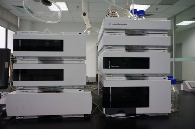 　　日前，河南省科研設(shè)施與儀器開(kāi)放共享工作取得重大進(jìn)展，河南省科研設(shè)施與儀器共享服務(wù)平臺(tái)(以下簡(jiǎn)稱“平臺(tái)”)入網(wǎng)儀器和共享服務(wù)數(shù)量均取得重要突破。截至2017年10月25日，平臺(tái)加盟機(jī)構(gòu)共計(jì)208家，入網(wǎng)儀器3167臺(tái)(套)，入網(wǎng)儀器總原值突破27億元，入網(wǎng)儀器提供共享服務(wù)總次數(shù)突破3500次，服務(wù)科技型企業(yè)(創(chuàng)新團(tuán)隊(duì))800余家，平臺(tái)累計(jì)訪問(wèn)量近17萬(wàn)次