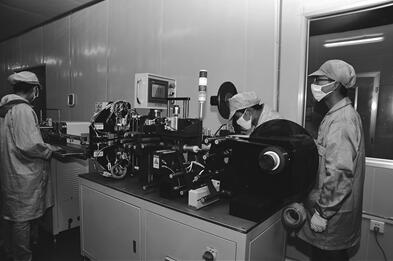 10月12日，“2017青海——深圳鋰電產(chǎn)業(yè)對接交流會”在深圳舉行，來自全國鋰電行業(yè)極具代表性的140余位企業(yè)家及鋰產(chǎn)業(yè)科研專家齊聚一堂，共商鋰電產(chǎn)業(yè)發(fā)展大計，共襄鋰電行業(yè)發(fā)展盛舉。廣東銀禧科技股份有限公司董事長譚頌斌代表鋰電企業(yè)發(fā)出這樣的感嘆：“綠色新能源是我國乃至世界未來經(jīng)濟發(fā)展的方向，而綠色能源中不得不提及電動汽車，當然電動汽車的核心就是鋰產(chǎn)業(yè)