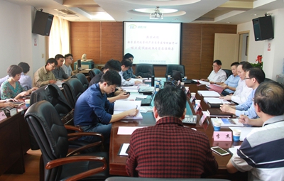 　　10月26日-28日，國(guó)家質(zhì)檢總局組織4位專家對(duì)福建省計(jì)量科學(xué)研究院籌建的國(guó)家蒸汽流量計(jì)產(chǎn)品質(zhì)量監(jiān)督檢驗(yàn)中心進(jìn)行能力建設(shè)現(xiàn)場(chǎng)驗(yàn)收。福建省質(zhì)監(jiān)局總工程師張?jiān)艆⒓恿耸状螘?huì)議，要求省計(jì)量院嚴(yán)格按照總局關(guān)于質(zhì)檢中心驗(yàn)收的規(guī)定接受專家組的評(píng)審