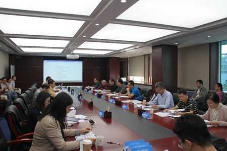 　　日前，國(guó)家重點(diǎn)研發(fā)計(jì)劃“國(guó)家質(zhì)量基礎(chǔ)的共性技術(shù)研究與應(yīng)用”重點(diǎn)專項(xiàng)(以下簡(jiǎn)稱“NQI專項(xiàng)”)2017年度項(xiàng)目“復(fù)雜與極端環(huán)境中力學(xué)計(jì)量基標(biāo)準(zhǔn)體系關(guān)鍵技術(shù)研究”實(shí)施方案在中國(guó)計(jì)量科學(xué)研究院(以下簡(jiǎn)稱“中國(guó)計(jì)量院”)通過(guò)論證。  論證會(huì)現(xiàn)場(chǎng) 攝影 鐘波 　　來(lái)自21世紀(jì)議程管理中心、北京市計(jì)量檢測(cè)科學(xué)研究院、中國(guó)設(shè)備監(jiān)理協(xié)會(huì)、北京長(zhǎng)城計(jì)量測(cè)試技術(shù)研究所、中國(guó)地震局工程力學(xué)研究所、中