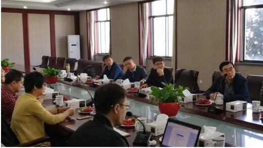 　　近日，中國特種設(shè)備檢驗(yàn)協(xié)會(huì)團(tuán)體標(biāo)準(zhǔn)《金屬閥門型式用壓力試驗(yàn)機(jī)技術(shù)條件》編制組第二次工作會(huì)議在浙江紹興順利召開。 圖片來自浙江優(yōu)機(jī)機(jī)械科技有限公司 　　會(huì)議期間，各專家紛紛表達(dá)了自己的意見和建議