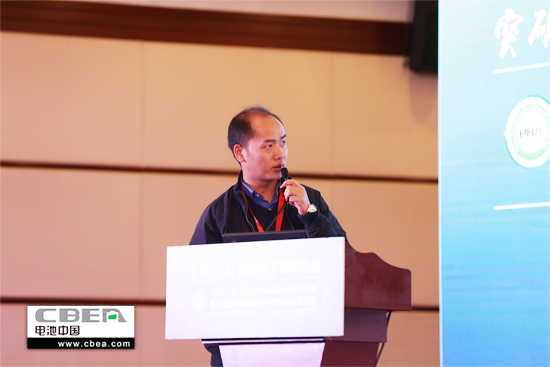 
	中國(guó)儲(chǔ)能網(wǎng)訊：11月16日，“2017’第二屆動(dòng)力電池應(yīng)用國(guó)際峰會(huì)暨第三屆中國(guó)電池行業(yè)智能制造研討會(huì)”在北京啟幕。本屆峰會(huì)由中國(guó)化學(xué)與物理電源行業(yè)協(xié)會(huì)和電池中國(guó)網(wǎng)共同主辦，天津力神電池股份有限公司聯(lián)合主辦；中國(guó)化學(xué)與物理電源行業(yè)協(xié)會(huì)動(dòng)力電池應(yīng)用分會(huì)承辦，無(wú)錫先導(dǎo)智能裝備股份有限公司聯(lián)合承辦