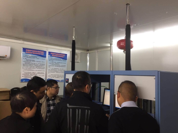 　　11月11日，貴州畢節(jié)市環(huán)保局、市環(huán)境監(jiān)測站，金海湖新區(qū)政治部、財政局等有關(guān)部門負責(zé)人及專家一行，對金海湖新區(qū)空氣自動監(jiān)測站進行了技術(shù)驗收。  圖片來源畢節(jié)市人民政府網(wǎng)站