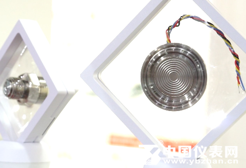 　　“傳感器元件級產品，是我們銷量最大的產品，出貨量七萬只，返修率不到七只，真正做到了質優(yōu)價廉。”9月26-29日，在第28屆中國國際測量控制與儀器儀表展(原多國儀器儀表展)上，山東佰測傳感科技股份有限公司(以下簡稱佰測科技)總經理丁立新在接受中國儀表網記者采訪時說到