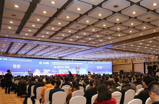 　　“集成電路是互聯(lián)網、大數據、人工智能的核心和原動力，是建設制造強國、網絡強國的關鍵與基礎。”工信部電子信息司副司長彭紅兵在11月16日-17日舉辦的中國集成電路設計業(yè)2017年會暨北京集成電路產業(yè)創(chuàng)新發(fā)展高峰論壇上表示