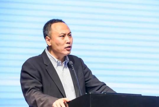 
	中國儲能網(wǎng)訊：11月22-24日，“2017全國大型風能設備行業(yè)年會暨產(chǎn)業(yè)發(fā)展論壇” 在浙江杭州市召開，本屆年會以“綠色制造 綠色發(fā)展 綠色未來”為主題。大會設：主題報告、主題對話、專題論壇等；共邀請來自業(yè)內(nèi)的四十余位專家、主題對話與分享，參會人數(shù)超500人