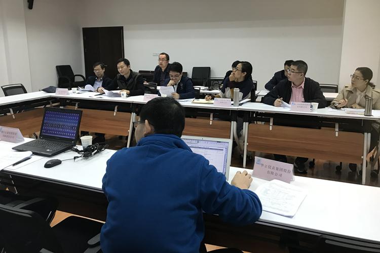 　　近日，《靜止式電能表》“浙江制造”團體標準研討會在浙江省計量院召開。國網(wǎng)浙江省電力公司電力科學(xué)研究院、中國質(zhì)量認證中心杭州分中心、中國計量大學(xué)、寧波三星醫(yī)療電氣股份有限公司、浙江正泰儀器儀表有限責任公司等11家單位參加