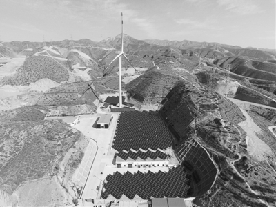 日前，國家科技部在貴州貴陽組織召開了國家科技支撐計劃“風(fēng)/光/水/氣多種能源發(fā)電聯(lián)合運(yùn)行控制關(guān)鍵技術(shù)研究及示范項目”驗收會。驗收專家組觀看了國家電網(wǎng)公司項目示范工程的視頻演示，考察了小水電群與風(fēng)光發(fā)電聯(lián)合運(yùn)行控制示范工程現(xiàn)場，聽取了項目匯報，審閱了驗收資料