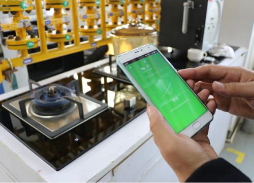 　　近日，中國(guó)電信股份有限公司?？诜止九c海南民生管道有限公司，在海口舉行全業(yè)務(wù)戰(zhàn)略合作簽約儀式。電信與燃?xì)獾某晒y手，將推進(jìn)海南物聯(lián)網(wǎng)產(chǎn)業(yè)的快速發(fā)展