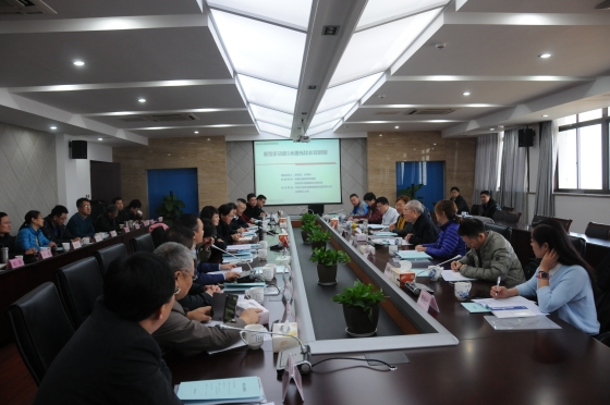 　　12月3日，“新型多功能1米激光比長(zhǎng)儀研制”項(xiàng)目驗(yàn)收會(huì)在江蘇常州市計(jì)量所召開(kāi)。驗(yàn)收組由天津大學(xué)葉聲華院士擔(dān)任組長(zhǎng)，中國(guó)航空工業(yè)集團(tuán)公司北京長(zhǎng)城計(jì)量測(cè)試技術(shù)研究所研究員馬驪群擔(dān)任副組長(zhǎng)，成員包括浙江省計(jì)量科學(xué)研究院教授級(jí)高工茅振華、山東計(jì)量科學(xué)研究院研究員趙東升、安徽省計(jì)量科學(xué)研究院教授級(jí)高工金美峰、吉林省計(jì)量科學(xué)研究院教授級(jí)高工竇艷紅