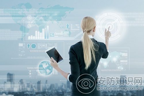 
            	邊緣計(jì)算崛起當(dāng)下，“AI＋安防”技術(shù)已然成為一門(mén)顯學(xué)。安防人工智能時(shí)代，云計(jì)算無(wú)疑是其中重要的一項(xiàng)關(guān)鍵技術(shù)，其優(yōu)勢(shì)是可以實(shí)現(xiàn)資源共享，讓計(jì)算能力更具彈性，與此同時(shí)，由于云計(jì)算是將所有數(shù)據(jù)統(tǒng)一匯聚到云端進(jìn)行處理，因此也存在諸如響應(yīng)不及時(shí)、功耗高、網(wǎng)絡(luò)帶寬需求高等問(wèn)題