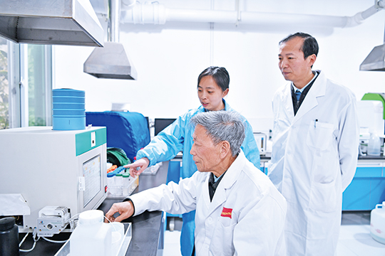 　　在日常生活中，越來越多的市民關(guān)注到重金屬超標(biāo)對(duì)人體的危害。但在檢測(cè)鉛鎘汞砷等重金屬是否超標(biāo)的專業(yè)領(lǐng)域，存在著檢測(cè)難度大、成本高、時(shí)間太長、結(jié)果可信度不高等眾多技術(shù)難題