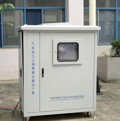 　　12月初，安徽合肥遭遇了霧霾圍城，尤其是12月4-5日，空氣質(zhì)量指數(shù)AQI一直居高不下，一度成為全國最污染城市。究其原因，本次污染過程主要受北方重污染傳輸影響，加之本地污染積累、不利氣象擴(kuò)散條件等因素，導(dǎo)致PM2.5濃度持續(xù)處于重度污染的指標(biāo)范圍