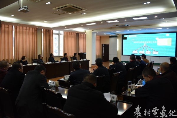 


　　農(nóng)村電氣化網(wǎng)訊：“我們自主研發(fā)的《蓬溪電網(wǎng)應(yīng)急停電信息快速統(tǒng)計(jì)系統(tǒng)》，能夠?qū)崿F(xiàn)蓬溪電網(wǎng)應(yīng)急停電信息的快速、準(zhǔn)確統(tǒng)計(jì)和報(bào)送，查詢方便……”這是蓬溪公司調(diào)控分中心在2017年下半年“小精益微創(chuàng)新”項(xiàng)目評審會上項(xiàng)目發(fā)布的精彩一幕。

　　為持續(xù)營造精益氛圍，激發(fā)創(chuàng)新活力，以精益管理和創(chuàng)新工作驅(qū)動各項(xiàng)工作水平持續(xù)提升