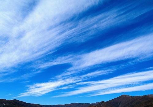 　　去年以來，北京市級大氣污染治理投入超過300億元。另外，北京正在制定2018-2022年新一輪清潔空氣行動計劃