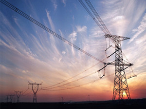 
            	12月8日，±1100千伏昌吉―古泉特高壓直流工程陜西段N6648～N6651放線區(qū)段，順利完成鄭西高鐵跨越、330千伏信上線帶電跨越?？缭狡陂g，國網(wǎng)陜西省電力公司相關負責人、業(yè)主、監(jiān)理、施工項目部責任人及管理人員到崗到位、掛牌督辦，嚴格落實4級風險現(xiàn)場管控要求，提前完成本次跨越任務