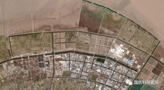 　　俄羅斯和中國等崛起的軍事大國都已建立傳感器網(wǎng)絡(luò)，監(jiān)視全球范圍內(nèi)對美國具有戰(zhàn)略意義的地區(qū)。軍事和商業(yè)監(jiān)視與瞄準(zhǔn)技術(shù)的結(jié)合正幫助俄羅斯和中國擴(kuò)大遠(yuǎn)程武器的覆蓋能力，削弱美國在東歐和中國南海等地區(qū)的介入和影響力