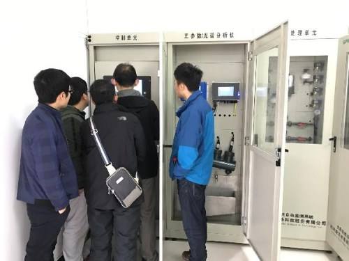 　　12月8日下午，云南省環(huán)保廳組織驗收專家組對澄江縣環(huán)境監(jiān)測站標(biāo)準(zhǔn)化建設(shè)達(dá)標(biāo)情況進(jìn)行了現(xiàn)場評審驗收。  (圖片來自網(wǎng)絡(luò)，侵刪) 　　云南澄江縣環(huán)境監(jiān)測站自2009年建站以來，監(jiān)測業(yè)務(wù)能力和水平不斷提高，目前已具備水和廢水、環(huán)境空氣和廢氣、環(huán)境噪聲三大類64個項目的監(jiān)測能力，能很好的為澄江縣的環(huán)境保護(hù)工作提供科學(xué)、準(zhǔn)確的監(jiān)測數(shù)據(jù)