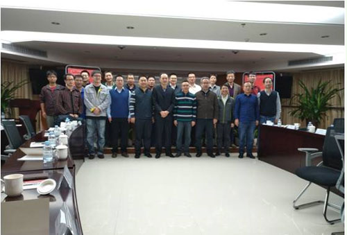 　　2017年12月5至12月6日，“中廣核ETPG重要閥門(mén)組第二屆多基地閥門(mén)維修技術(shù)研討會(huì)”在廣東惠州大亞灣基地文化中心順利召開(kāi)。  　　本次會(huì)議由ETPG重要閥門(mén)組主辦，大亞灣核電運(yùn)營(yíng)管理有限責(zé)任公司機(jī)械部承辦，ETPG重要閥門(mén)組組長(zhǎng)蒲俊春擔(dān)任主持