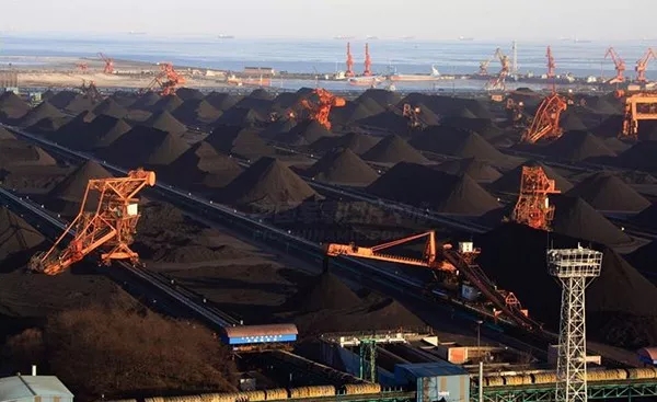 
            	11月上旬，新一輪聯(lián)合國氣候變化大會在德國波恩開幕，來自世界各國的代表就《巴黎協(xié)定》的實施細則展開進一步商討。此次大會召開之前，外界對于德國給予了較高的預(yù)期――希望德國在大會期間推出棄煤時間表