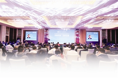 
	中國儲能網(wǎng)訊：最新統(tǒng)計數(shù)據(jù)顯示，11月，中國汽車市場銷售疲軟，乘用車銷量出現(xiàn)零增長，轎車銷量負增長；即使是一路高歌猛進的SUV，銷量同比增長也僅有8.9%。只有新能源汽車勢頭迅猛，同比增長率高達83%